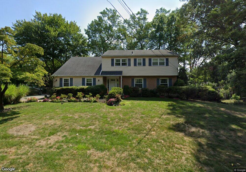 10 Berkshire Dr, Wallingford, PA 19086 - photo 1