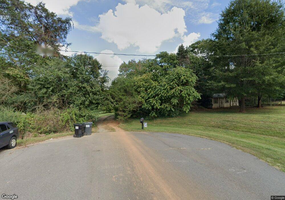 136 Oaklawn Rd, Statesville, NC 28625 - photo 1