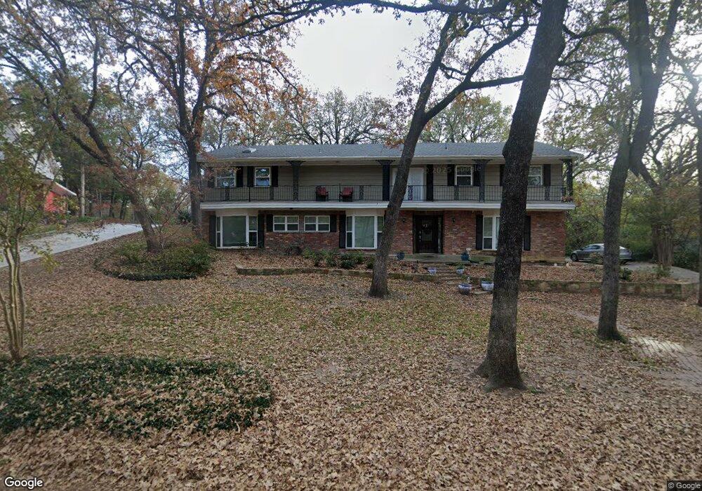 3907 Shady Creek Dr, Euless, TX 76040 - photo 1