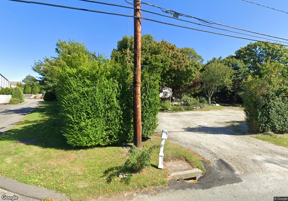 833 Aquidneck Ave, Middletown, RI 02842 - photo 1