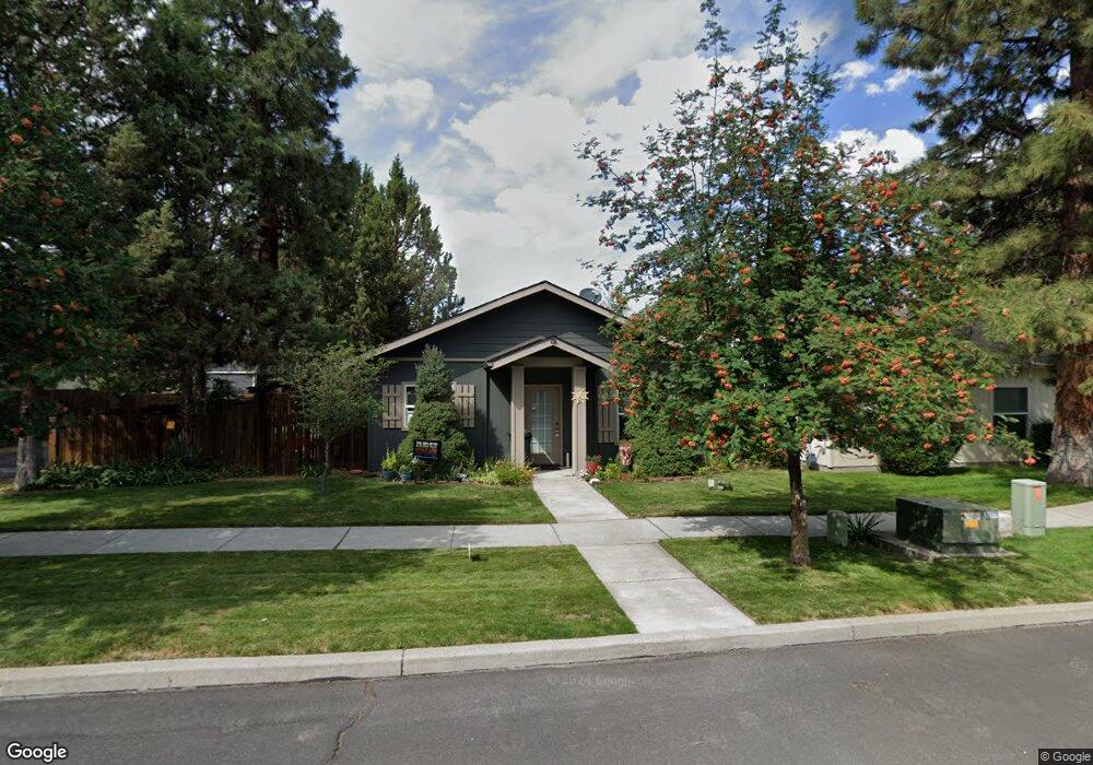 61169 Larkspur Loop, Bend, OR 97702 - photo 1