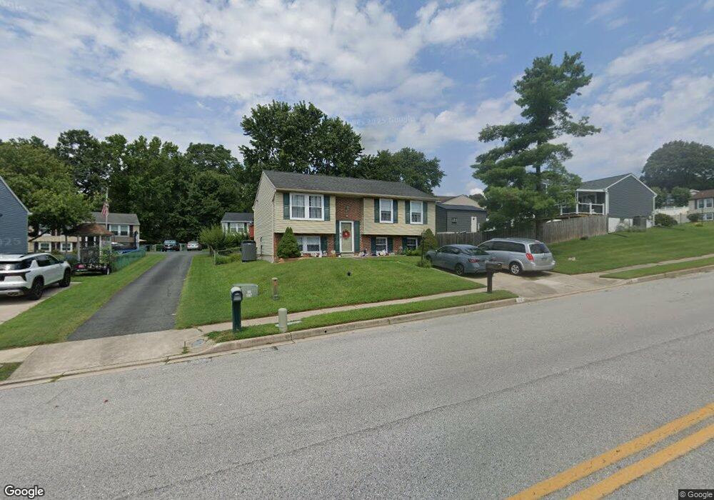 210 Compass Rd, Essex, MD 21221 - photo 1