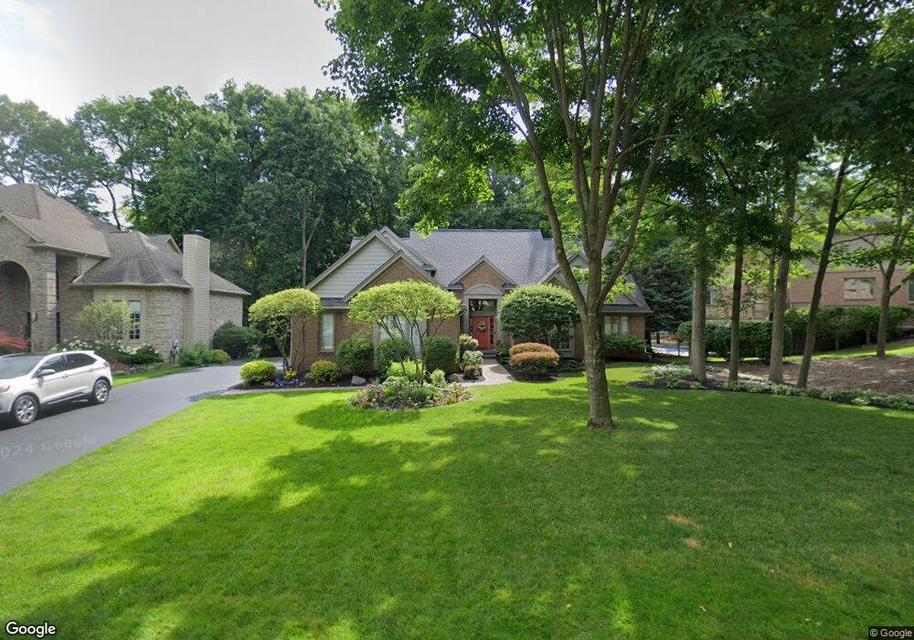 3389 Fox Woods Ct, West Bloomfield, MI 48324 - photo 1