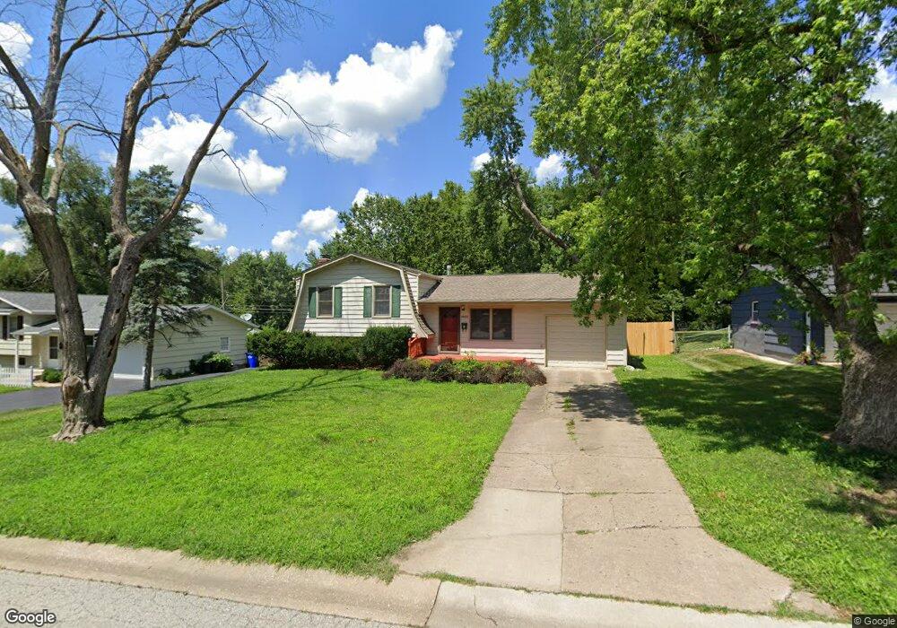 10810 W 72nd St, Shawnee, KS 66203 - photo 1