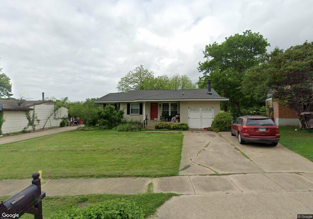 556 Lakeshore Dr, Ennis, TX 75119 - photo 1