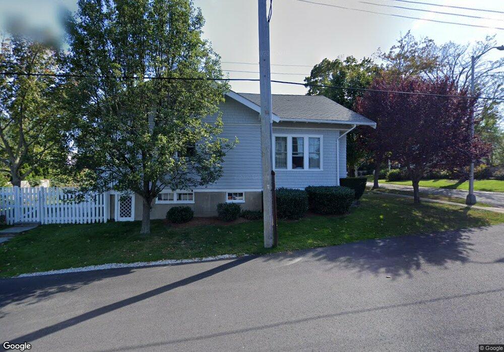 214 Gibbs Ave, Newport, RI 02840 - photo 1