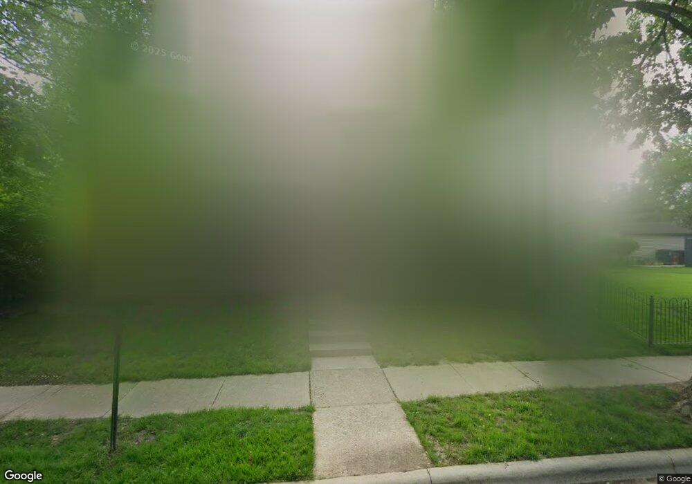 877 S Cassingham Rd, Columbus, OH 43209 - photo 1