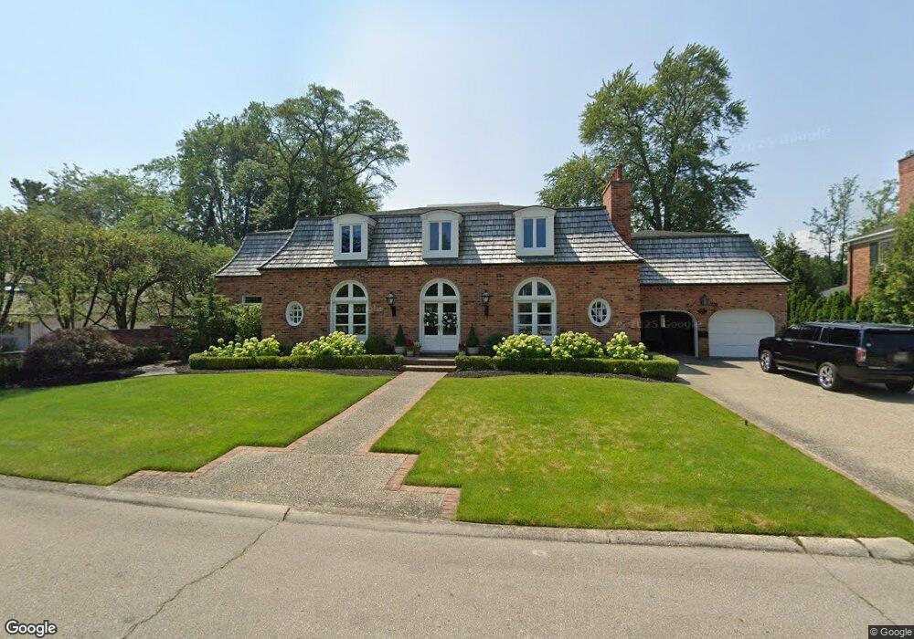 21 Preston Place, Grosse Pointe Farms, MI 48236 - photo 1