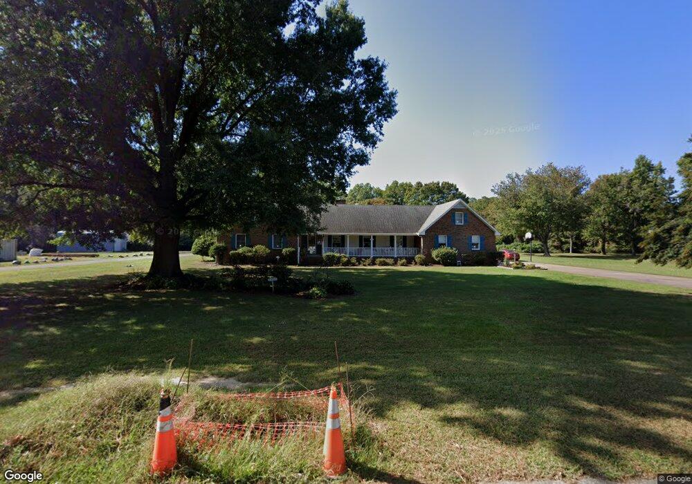 2400 Riverview Dr, Colonial Beach, VA 22443 - photo 1