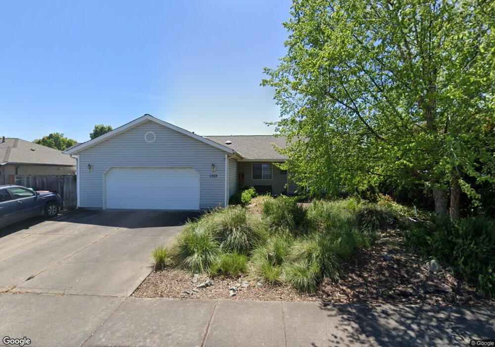 1028 Forest Glen Dr, Central Point, OR 97502 - photo 1