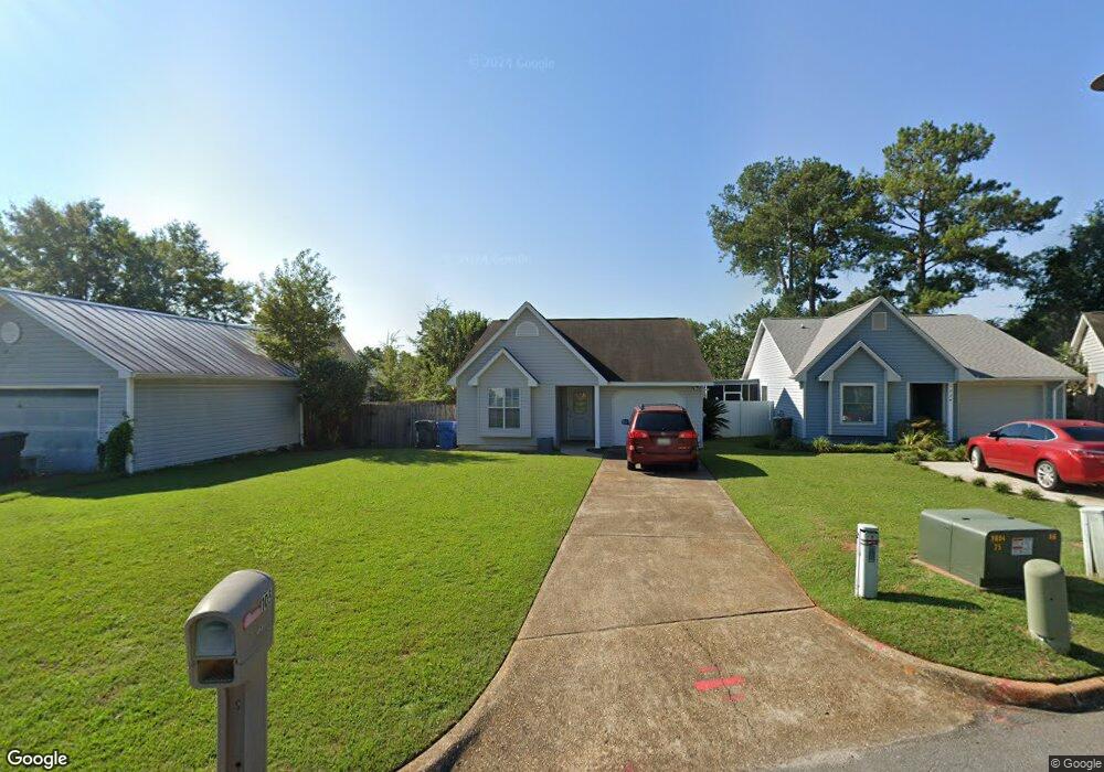 105 W Fontana Cir, Dothan, AL 36305 - photo 1