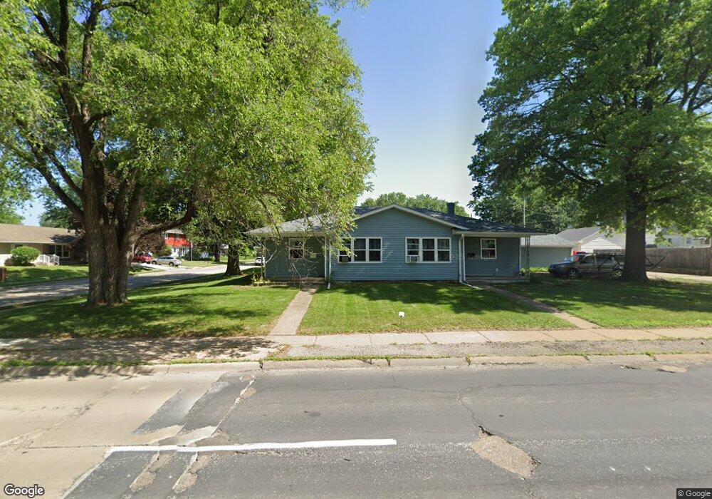 2020 W Central Park Ave, Davenport, IA 52804 - photo 1