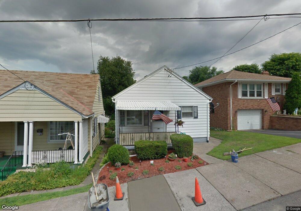 877 N Laurel St, Hazleton, PA 18201 - photo 1