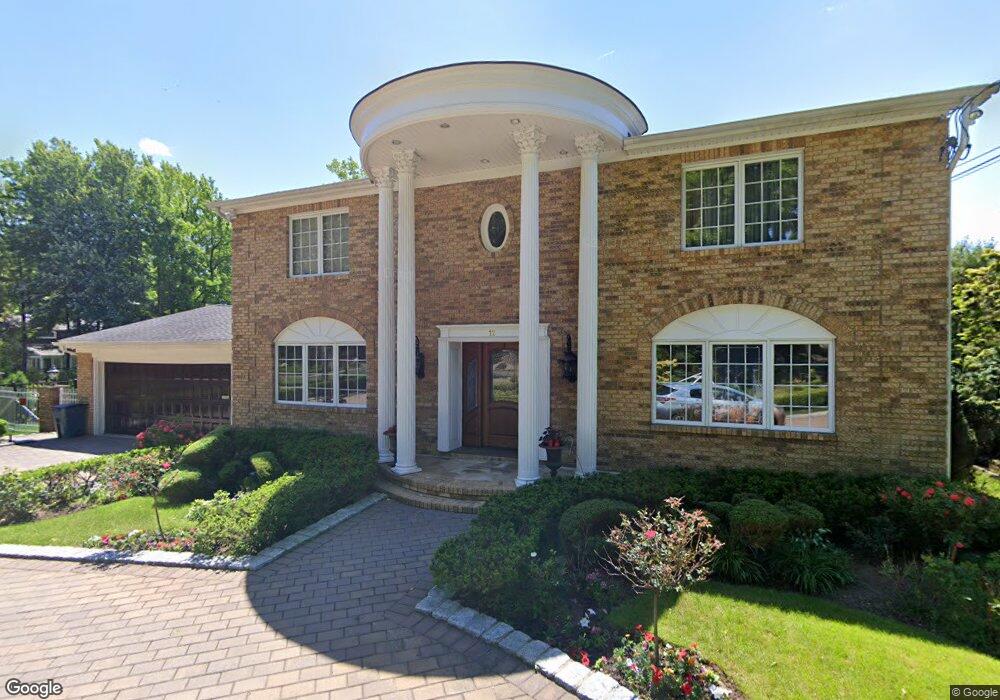 12 Benedict Rd, Staten Island, NY 10304 - photo 1