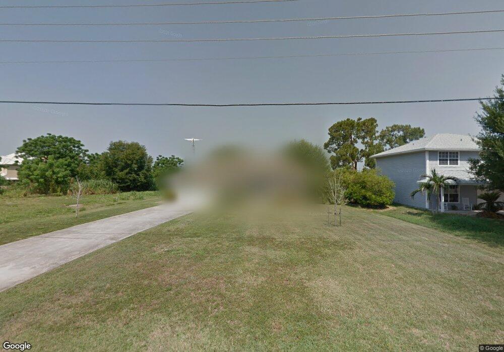 954 Lake Dr E, Lake Placid, FL 33852 - photo 1