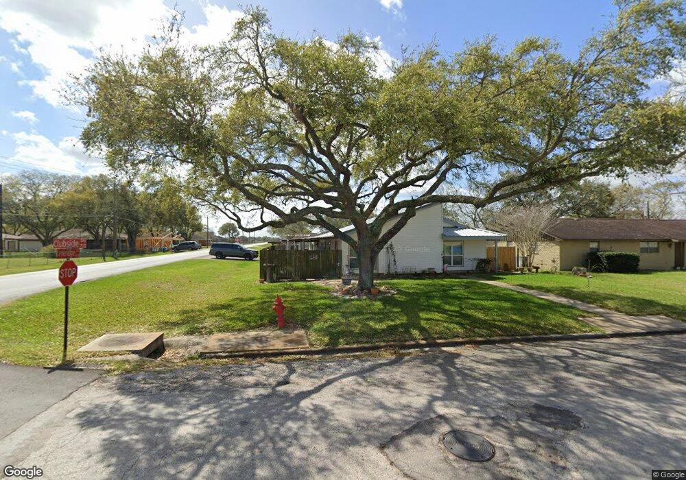 709 Clubside Dr, East Bernard, TX 77435 - photo 1