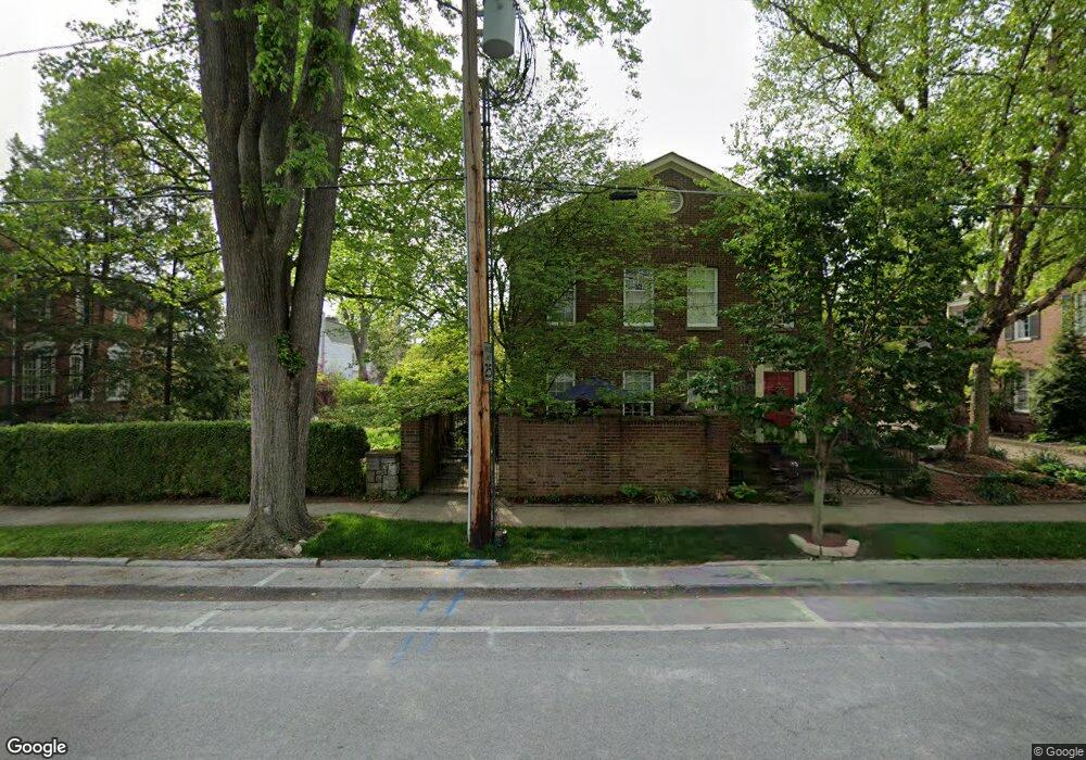 207 Wilkinson St, Frankfort, KY 40601 - photo 1