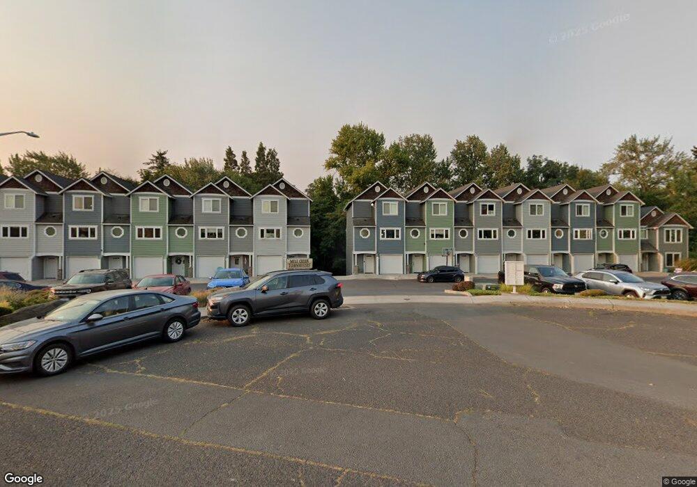 994 W 8th Place, the Dalles, OR 97058 - photo 1