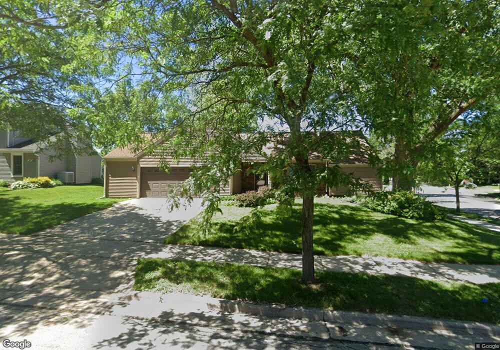 2012 Fieldcrest Ln, Waukesha, WI 53186 - photo 1