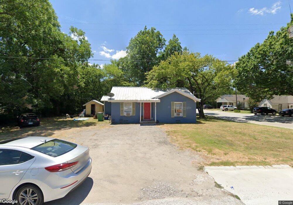 616 Hall St, Gainesville, TX 76240 - photo 1