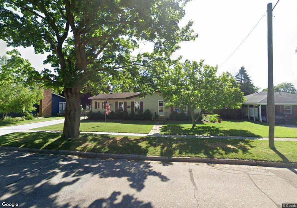 747 Flanders St, Chelsea, MI 48118 - photo 1