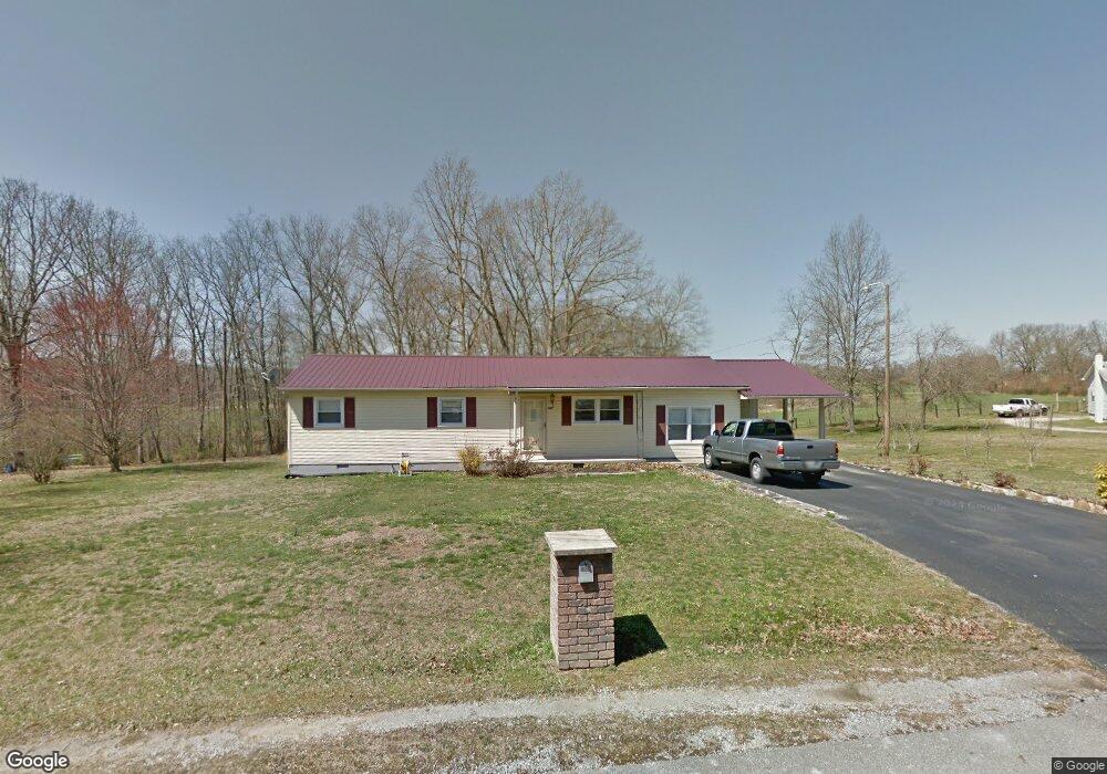 580 Dillon St, Crossville, TN 38555 - photo 1