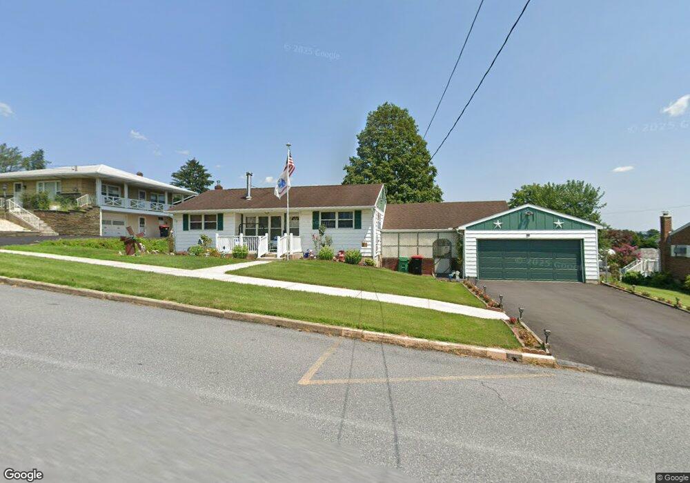 233 N 8th St, Lehighton, PA 18235 - photo 1