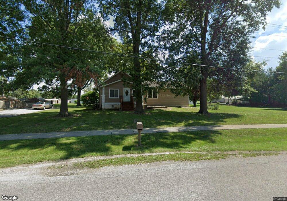 606 N Main St, Freeburg, IL 62243 - photo 1