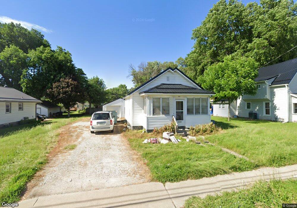 3152 E University Ave, Des Moines, IA 50317 - photo 1