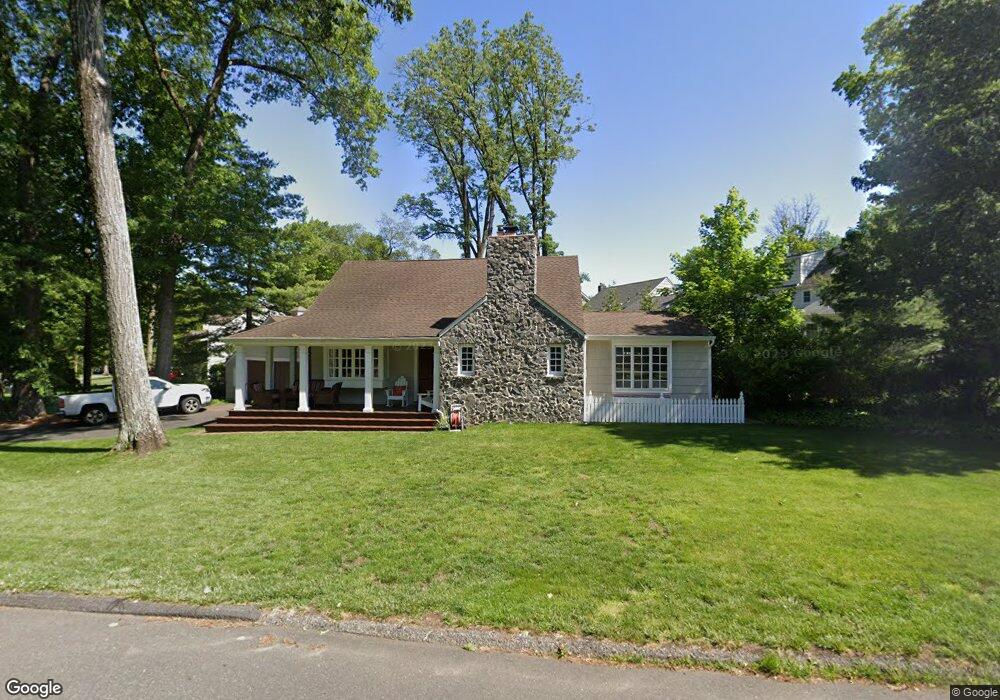 33 Edgewood Rd, Chatham, NJ 07928 - photo 1