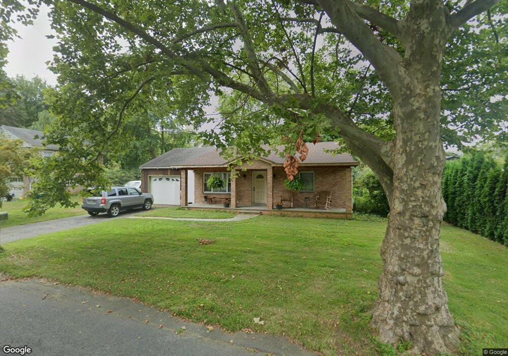 105 Old Orchard Dr, Easton, PA 18045 - photo 1