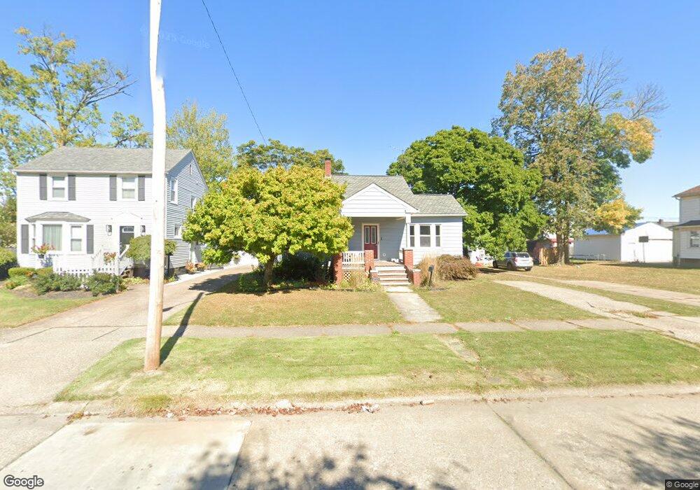 2225 E 32nd St, Lorain, OH 44055 - photo 1