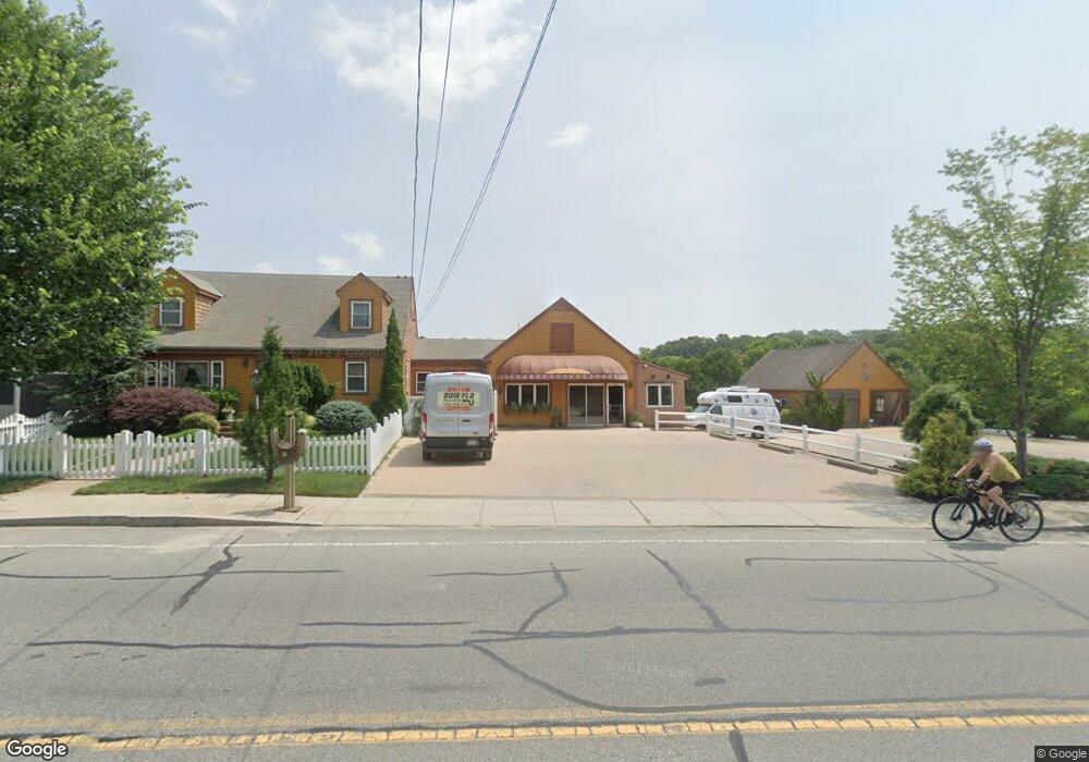 24 Slocum Rd, North Dartmouth, MA 02747 - photo 1