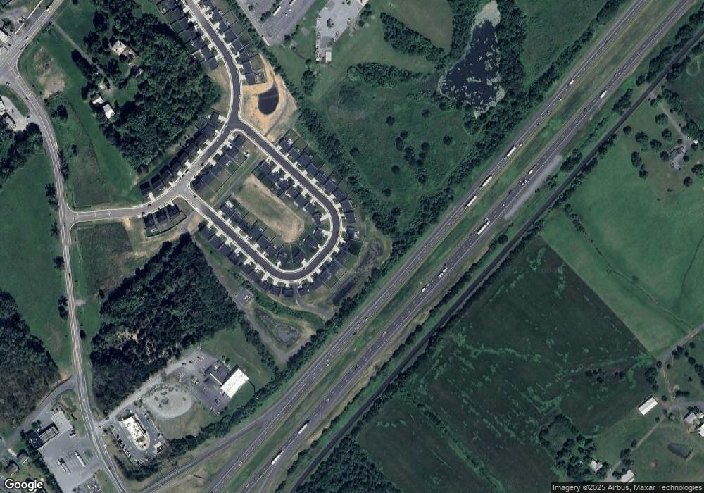 137 Dursley Cir, Middletown, VA 22645 - photo 1