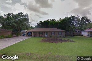 9909 Briarcliff Dr, Moss Point, MS 39562