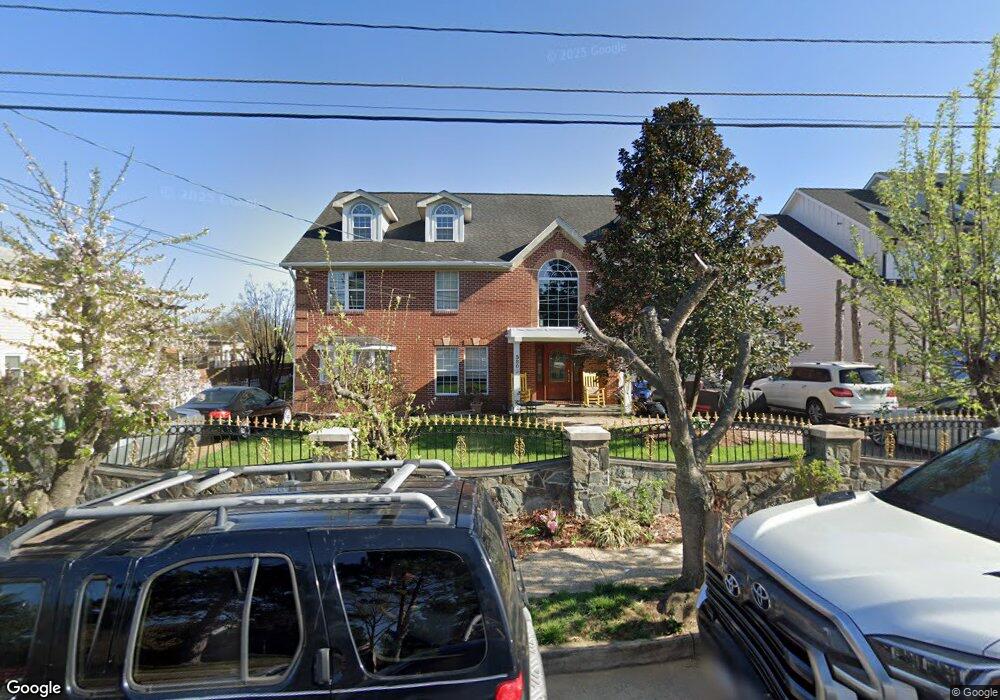 5809 Arnet St, Falls Church, VA 22041 - photo 1