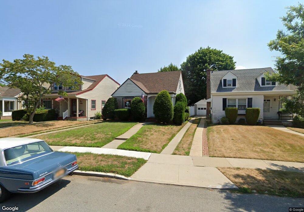 8523 247th St, Bellerose, NY 11426 - photo 1