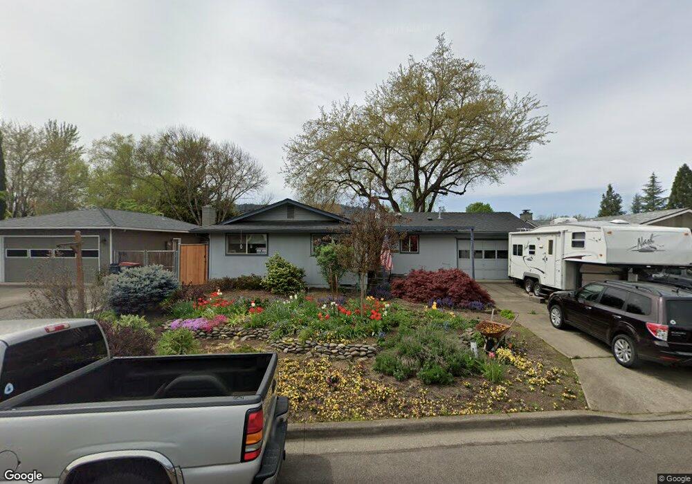 205 Donna Way, Central Point, OR 97502 - photo 1