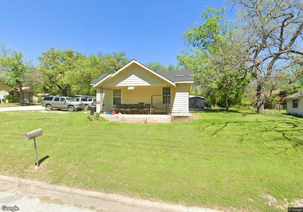 308 W Water St, Weatherford, TX 76086 - photo 1