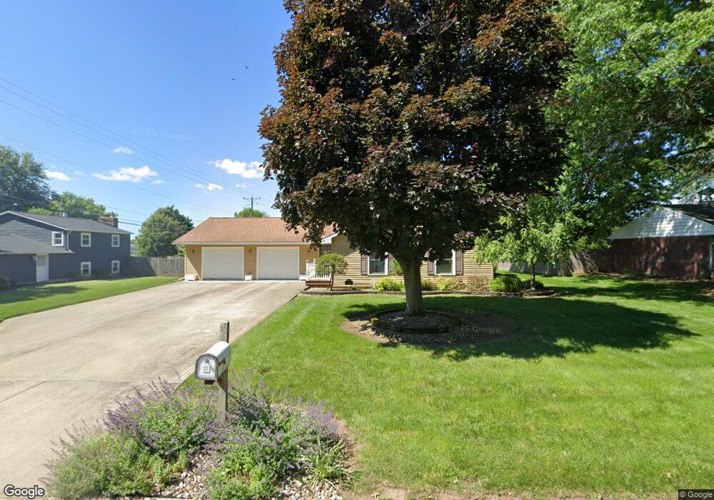 942 Victoria Dr, Bucyrus, OH 44820 - photo 1