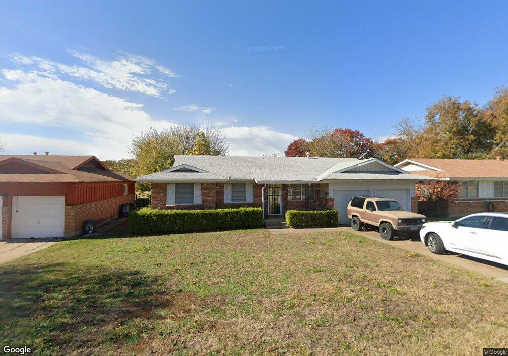417 Myrtle Dr, Hurst, TX 76053 - photo 1