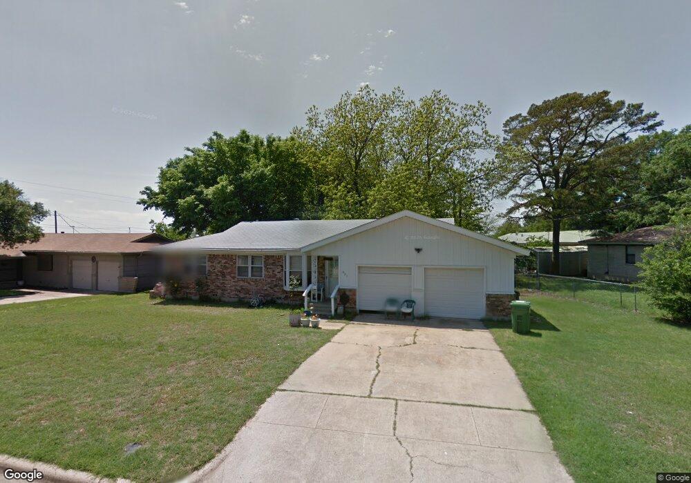 821 Elizabeth Dr, Bedford, TX 76022 - photo 1