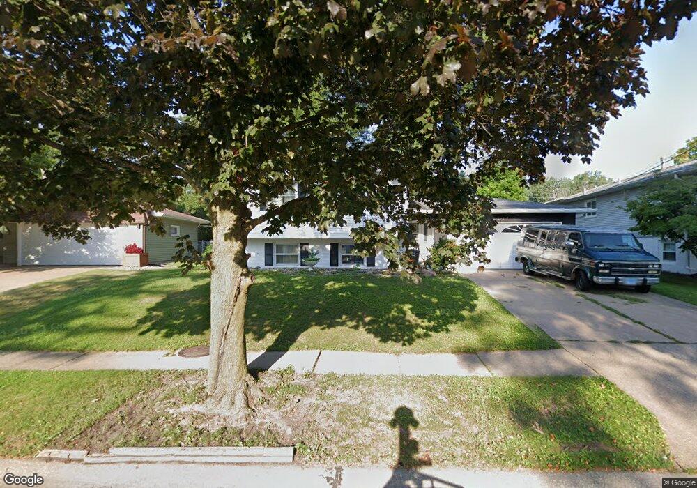 2507 2nd St, Moline, IL 61265 - photo 1