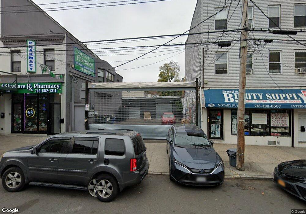 219 Broad St, Staten Island, NY 10304 - photo 1