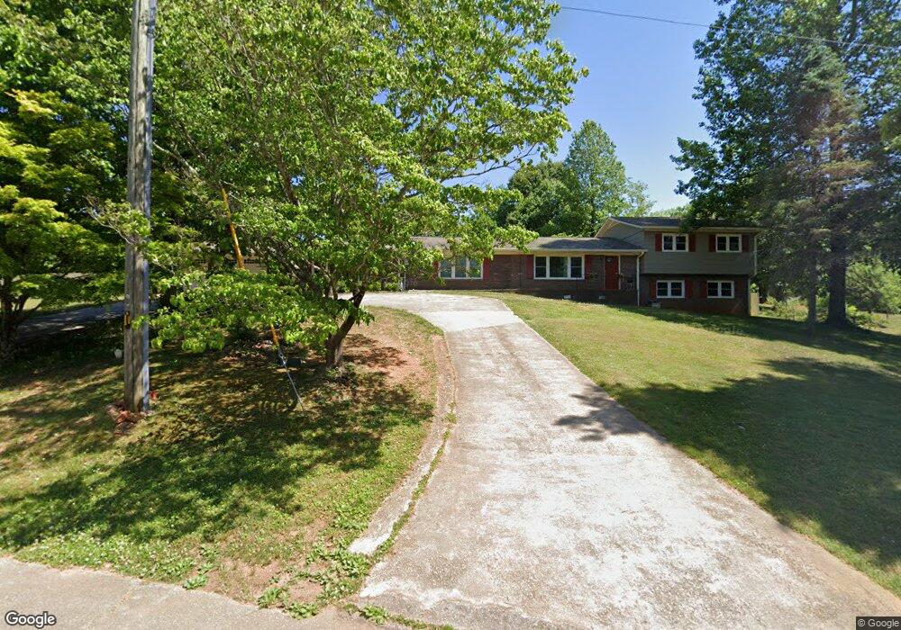 176 Esta St, Cornelia, GA 30531 - photo 1