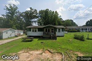 26 Pine St, Chatham, VA 24531