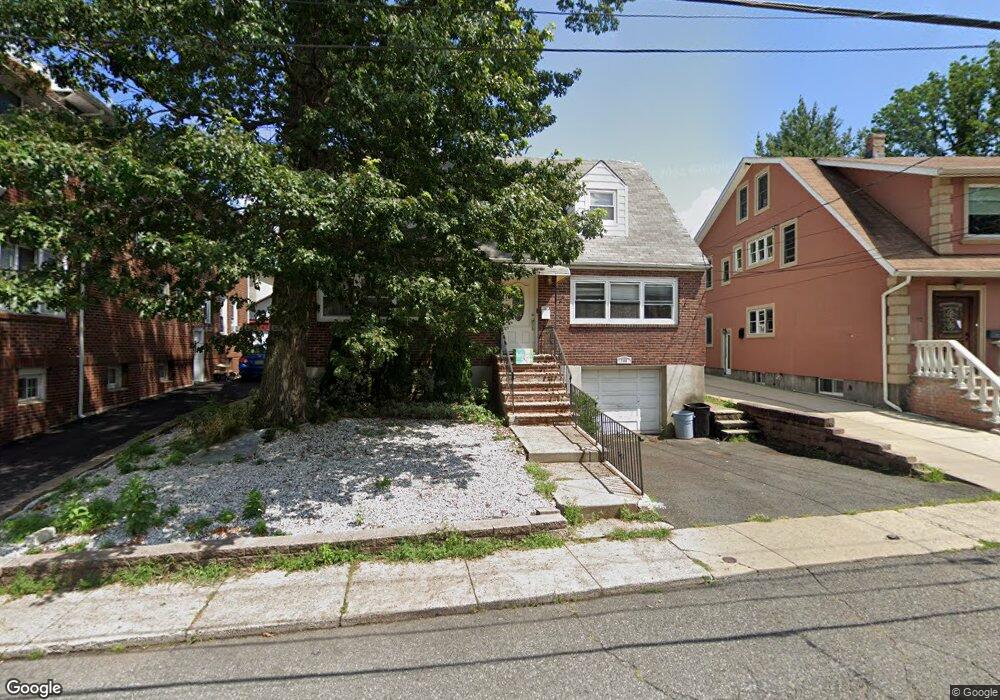 796 Fairview Ln, Cliffside Park, NJ 07010 - photo 1