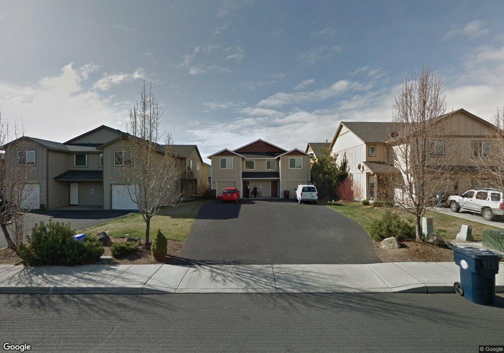 2824 SW Juniper Ave, Redmond, OR 97756 - photo 1