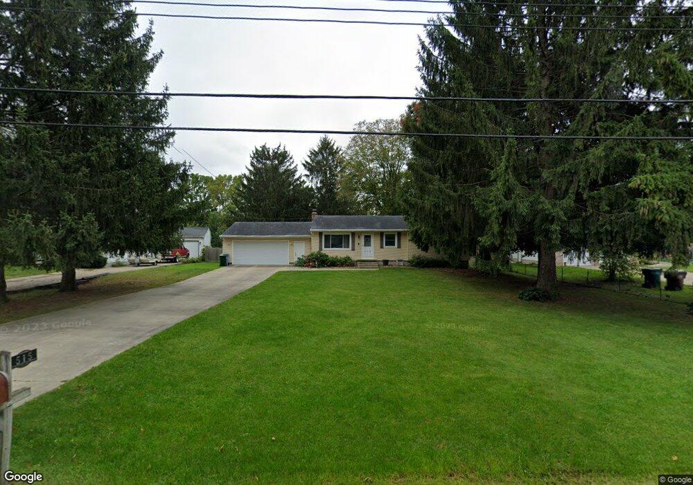 515 Sawyer Rd, Lansing, MI 48911 - photo 1