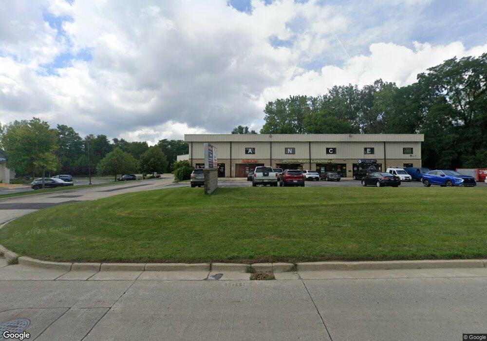 2035 E Algonquin Rd, Algonquin, IL 60102 - photo 1